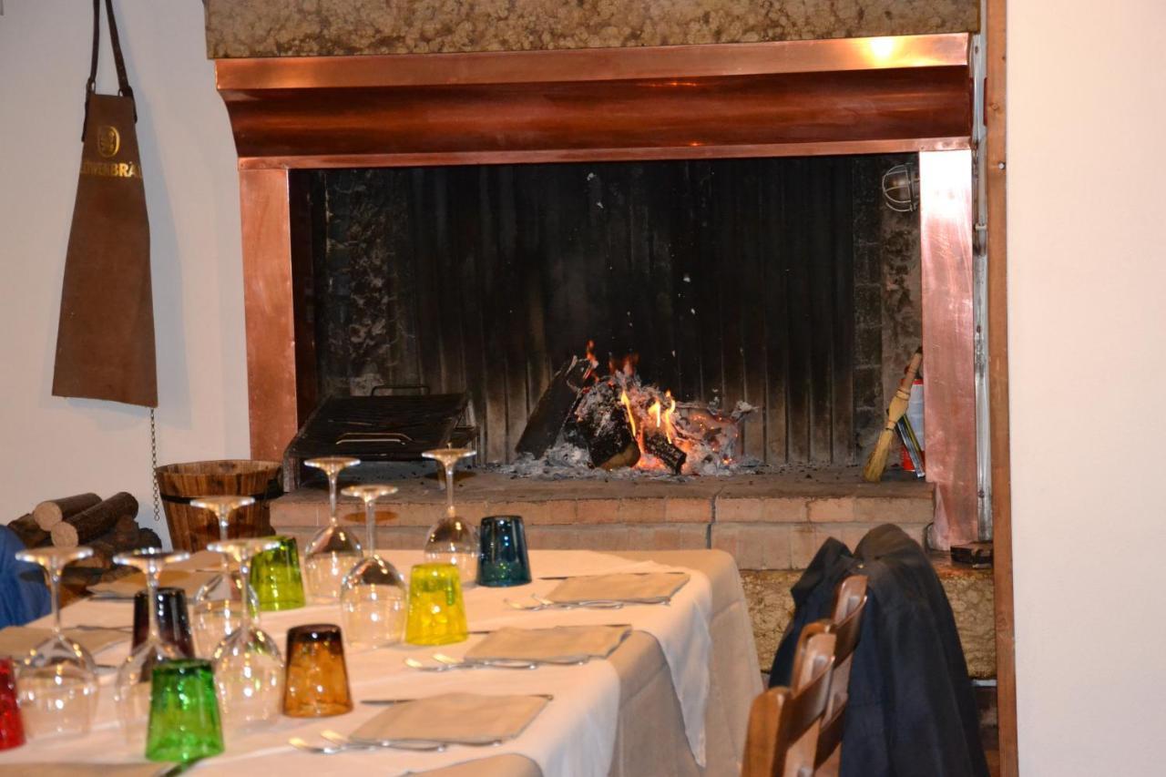 Locanda Al Centrale Caprino Veronese Εξωτερικό φωτογραφία