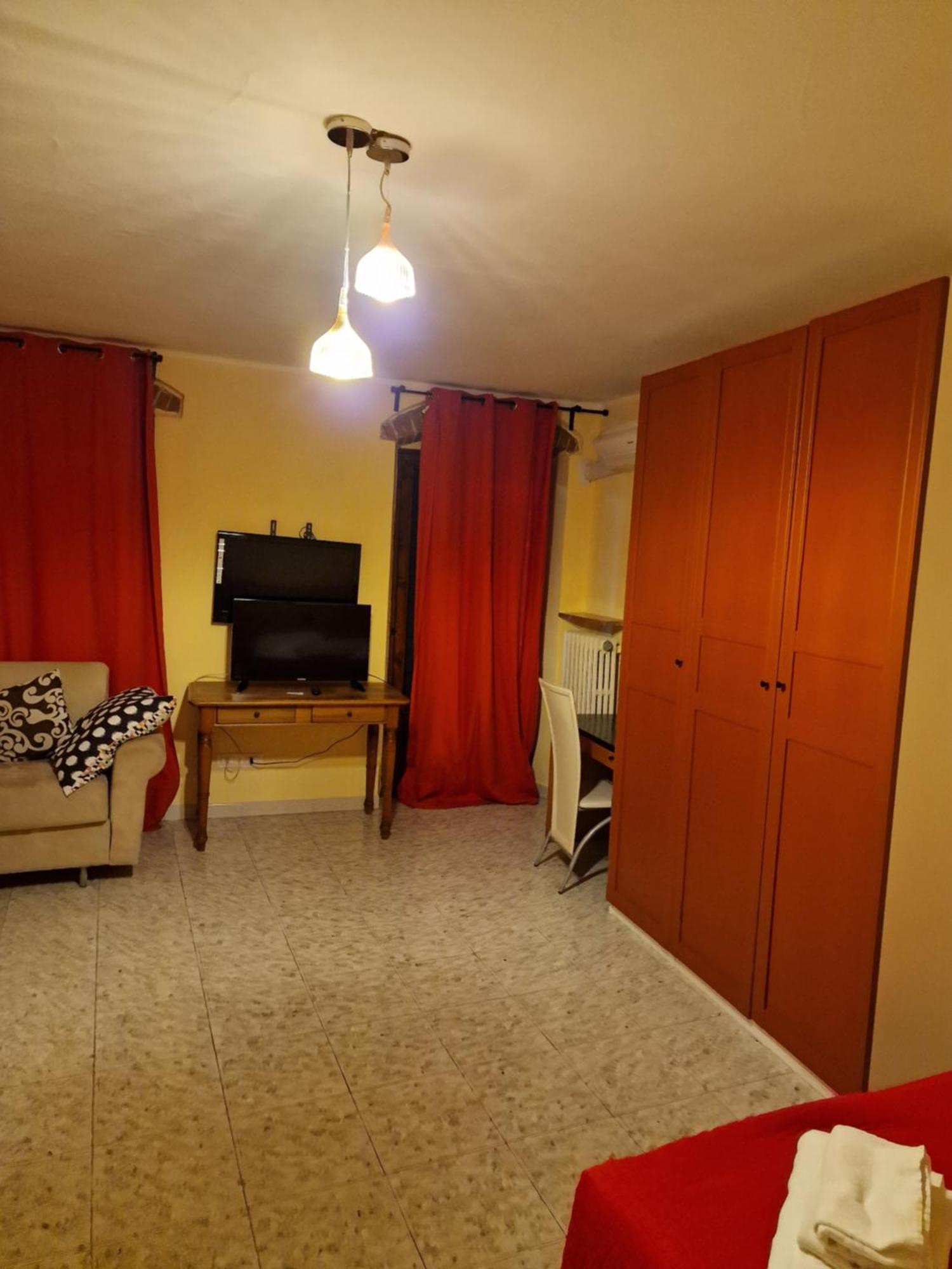Locanda Al Centrale Caprino Veronese Εξωτερικό φωτογραφία