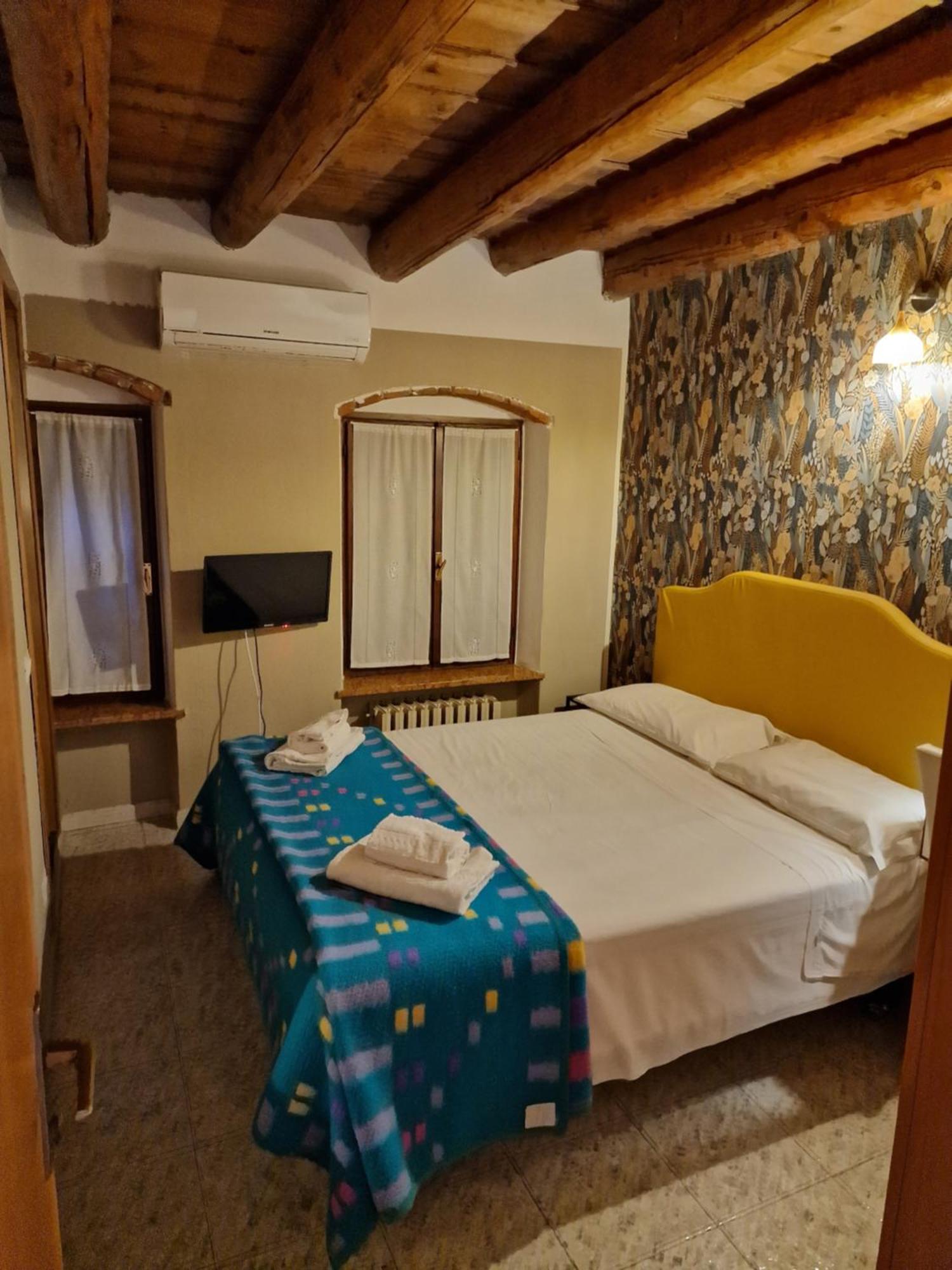 Locanda Al Centrale Caprino Veronese Εξωτερικό φωτογραφία