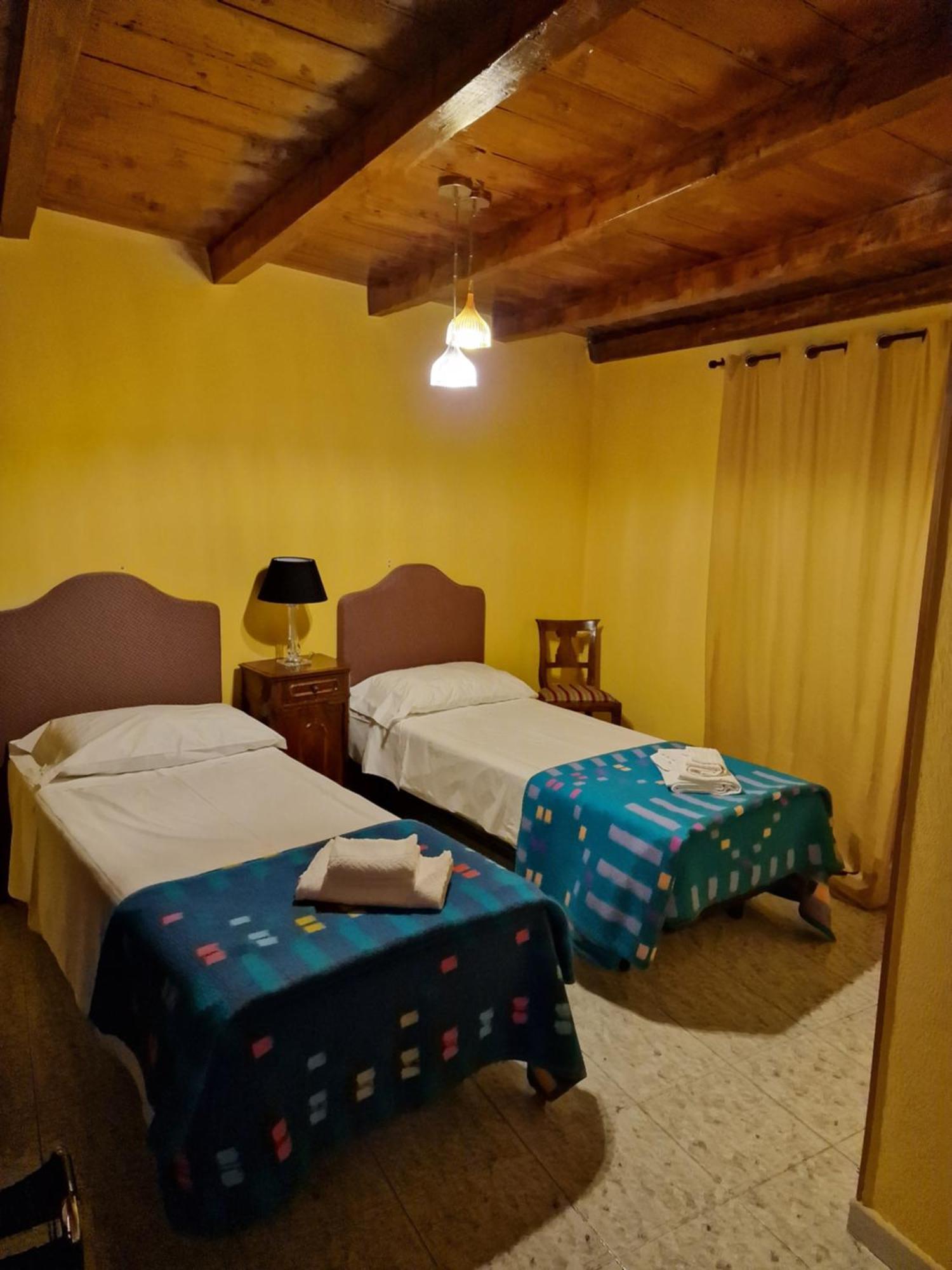 Locanda Al Centrale Caprino Veronese Εξωτερικό φωτογραφία